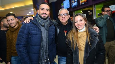 محمد الشرنوبي وجميلة عوض ومي الغيطي يحتفلون بنجاح “بنات ثانوي” مع الجمهور (صور)