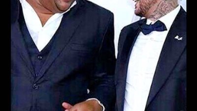 الفيشاوي مداعبا محمد ممدوح: أخويا مدى الحياة وأحد الفنانين الثقال في الوزن