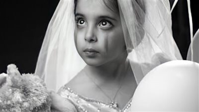 تزوجت قاصرًا وعاشت لسنوات مع المشعوذين.. إيمان تنجح في محو أميتها: قررت أغيّر من نفسي عشان عيالي