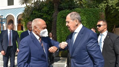 أبو الغيط يستقبل وزير الخارجية الروسي بمقر الجامعة العربية 