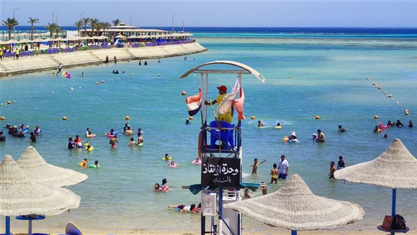 إقبال كبير على شواطئ