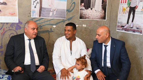 محافظ قنا يوجه بعلاج