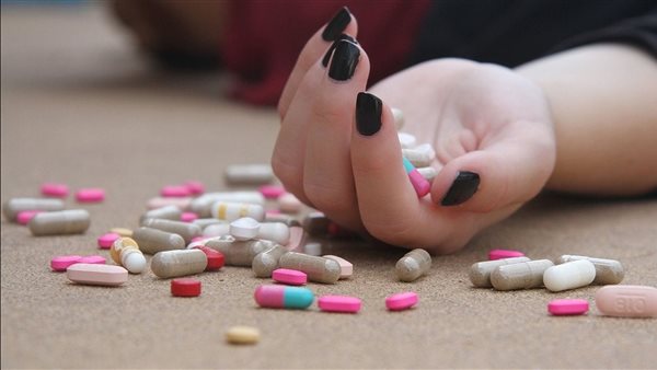 انتحار طالبة - تعبيرية