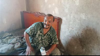  فكروني جن.. عم ميلاد يسكن مقبرة بالمنيا: التأمينات قالولي عشان نساعدك لازم تكون متزوج