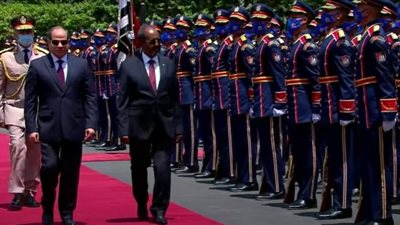 السيسي يستقبل نظيره الصومالي حسن شيخ محمود بقصر الاتحادية