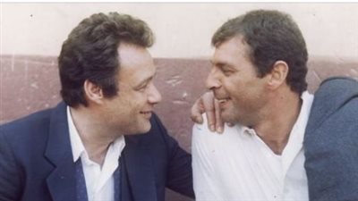 محمود حميدة عن فاروق الفيشاوي في ذكرى وفاته: كلما تذكرتك حضرتني أخلاق النبلاء 