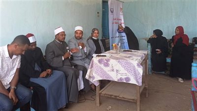 أطلقها الأزهر الشريف.. محافظ أسوان يتابع فعاليات تنفيذ مبادرة لتسكنوا إليها 