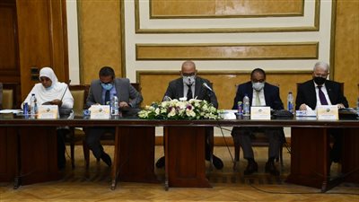 وزير الإسكان يوافق على زيادة رأس مال شركة المقاولون العرب لـ 8 مليارات جنيه