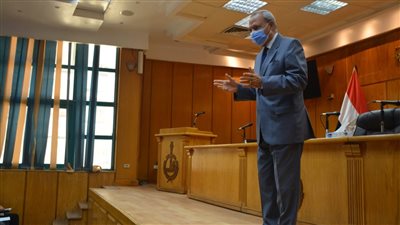 محافظ القليوبية يشهد اختبارات تحديد المستوى للمرشحين في الخطة التدريبية الجديدة بمركز التنمية المحلية