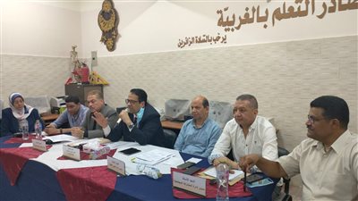 وكيل تعليم الغربية يناقش استعدادات الإدارات لامتحانات الدور الثاني للشهادة الإعدادية