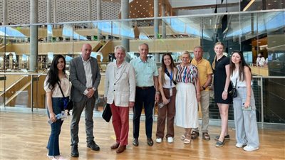 رئيس الاتحاد الدولي للخماسي الحديث يزور مكتبة الإسكندرية على هامش بطولة العالم