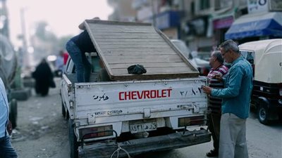 رئيس مدينة شبين القناطر بالقليوبية: حملات مكبرة لرفع الإشغالات من الطرق وشوارع المدنية 