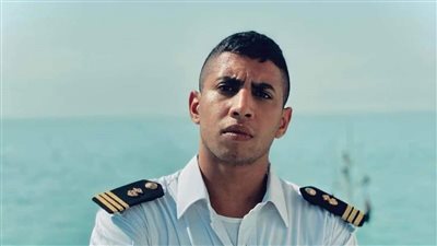 محطات من حياة القُبطان «سامح» المفقود في المُحيط الهندي.. ذهب للعمل فغرق بطموحاته|فيديو