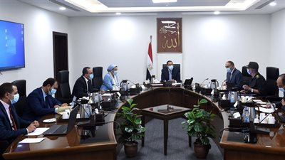 رئيس الوزراء يتابع استعدادات استضافة مصر لمؤتمر الدول الأطراف بشأن تغير المناخ COP27