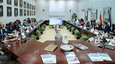 وزيرا السياحة والطيران يبحثان آليات تنشيط الحركة السياحية والسفر | صور 