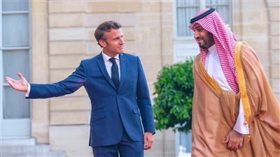 الرئيس الفرنسي يستقبل ولي العهد السعودي في قصر الإليزيه 