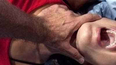 4 تهم تواجه فكهاني القاهرة بعد إحالته للمحاكمة بتهمة اغتصاب فتاة