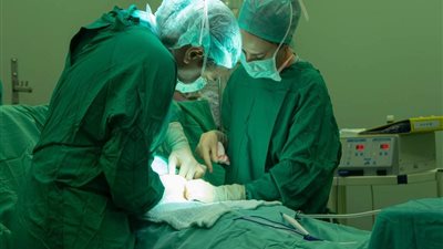 قضاء وقدر.. مستشفى شهير بالهرم يتبرأ من وفاة أم خلال إجراء ولادة قيصرية