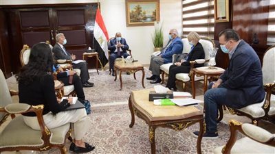 وزير التنمية المحلية لوفد برنامج الأغذية العالمي: نسعى لبناء نظام محلي متطور يعكس تطلعات المواطنين