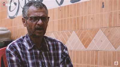 مواطن يستغيث: قعدت من شغلي عشان جالي شلل.. ونفسي استر بنتي في سكن | فيديو