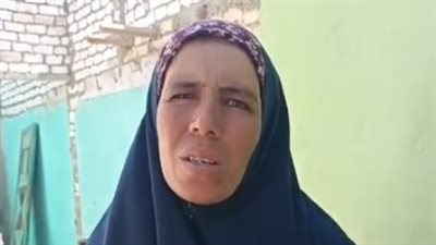 أرملة تستغيث بعد انهيار منزلها ببني سويف: عايشة في الشارع أنا وعيالي وعاوزة بيت يلمنا | بث مباشر