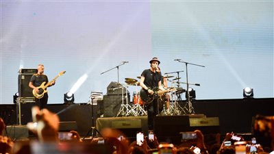 لقطات من حفل كايروكي في القاهرة الجديدة وسط حضور جماهيري | صور