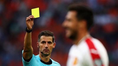 ضابط شرطة وشاهد على فضيحة أرسنال.. من هو سيديروبولس حكم مباراة الزمالك وبيراميدز؟