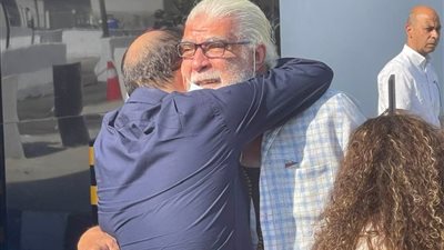 أول صورة للفنان طارق النهري بعد الإفراج عنه بعفو رئاسي