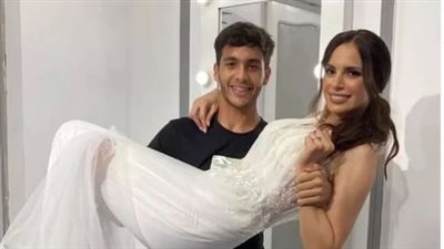 مستخدمو السوشيال ميديا يتداولون أحدث ظهور لـ آمال ماهر ونجلها من كواليس حفلها بالعلمين