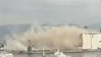 انهيار جزء من صوامع الحبوب في مرفأ بيروت