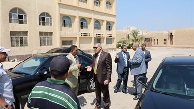 رئيس جامعة الأزهر يتابع أعمال التكهين ورفع المخلفات بحرم الجامعة بمدينة نصر 