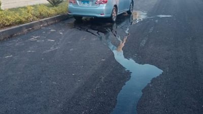 20 ألف جنيه غرامة غسيل السيارات بشوارع مدينة العبور 