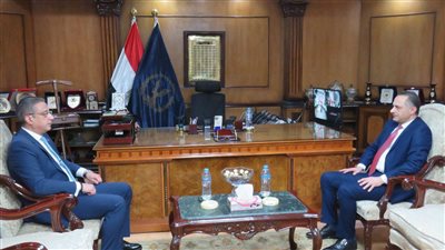 محافظ الفيوم يهنئ مدير الأمن بتجديد الثقة