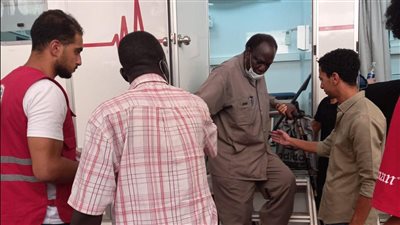 الهلال الأحمر: قافلة طبية جديدة لتقديم الرعاية الصحية للمهاجرين بالقاهرة | صور 