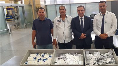 جمارك مطار برج العرب تضبط محاولة تهريب كمية من الأدوية البشرية