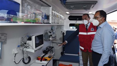 رئيس الوزراء يتفقد مشروعات حياة كريمة في قرى الفيوم