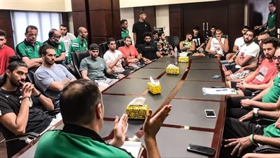 ميودراغ بيريزيتش يجتمع بلاعبي سلة الاتحاد السكندري