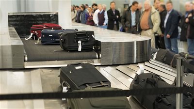 تنفيذ 45% من المرحلة الثانية لتطوير منظومة سيور الحقائب بمطار القاهرة