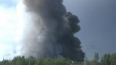 حريق ضخم بمستودع أوزون في موسكو