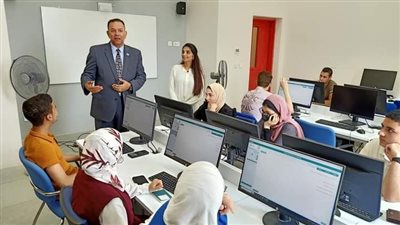 رئيس جامعة المنصورة الجديدة: مركز الاختبارات الإلكترونية يحتوي على 10 معامل بسعة 250 جهازا