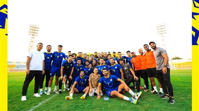 لاعبو الدراويش يدعمون المشجع أمين نبيل محارب السرطان