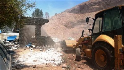 محافظ أسوان يشدد على مسئولي المحليات بالتفاعل مع الشكاوى والمطالب الجماهيرية 