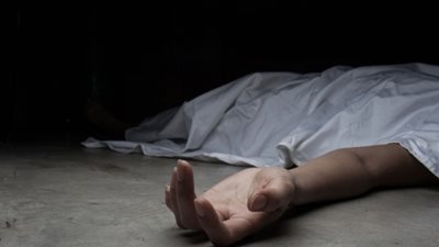 التحقيق مع أم وأبنائها لاتهامهم بقتل شقيقهم الأكبر بسبب الميراث في الوراق