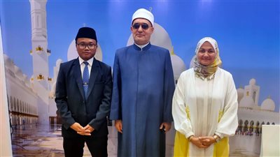 البحوث الإسلامية يشارك بندوة ثقافية حول جهود الأزهر في نشر السلم بجناح حكماء المسلمين بإندونيسيا