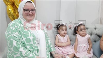 جمعوا 80 مليون جنيه لعلاج طفلتيهما.. والدا علياء وفريدة: بنشكر كل اللي ساعدنا | بث مباشر 