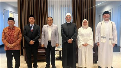 أمين البحوث الإسلامية يلتقي رئيس ديوان مساجد إندونيسيا ويناقشان الاستفادة من الجهود العلمية للأزهر 