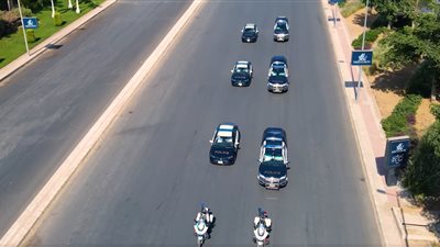 بأسلوب إلقاء الشطة على وجه الضحية.. تفاصيل ضبط المتهمين بسرقة الدراجات النارية بالقاهرة