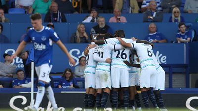 تشيلسي يفوز على إيفرتون بهدف نظيف في الدوري الإنجليزي