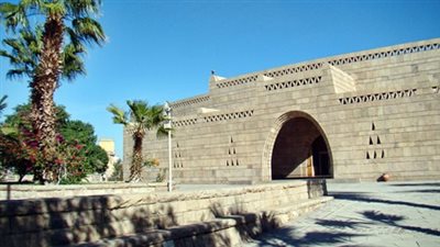 متحف النوبة يعرض قطعة أثرية من الفخار تعود إلى 3500 قبل الميلاد