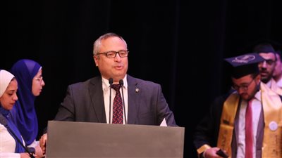 عميد كلية طب بنين الأزهر بالقاهرة للدفعة 52: مصرنا الحبيبة تنتظر منا ومنكم الكثير والكثير  